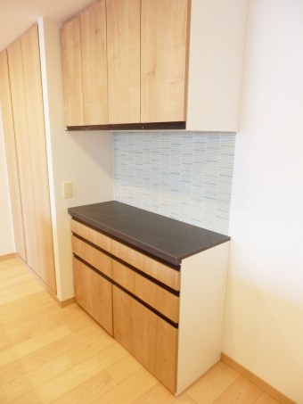 開放的で美しいオープンキッチンに